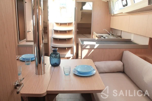 Oceanis 41.1 - Yacht Charter Sailica