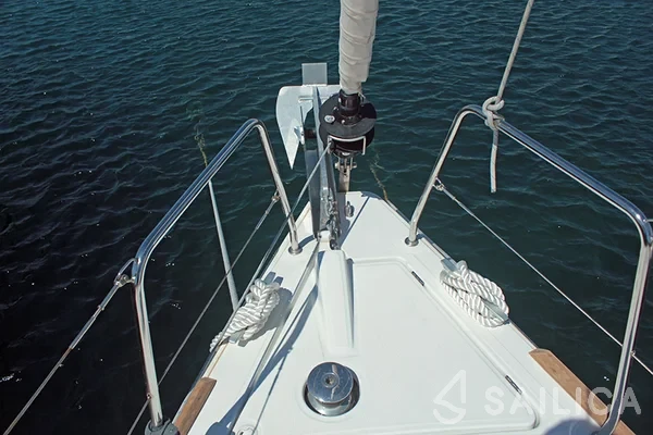 Oceanis 38.1 - Yacht Charter Sailica