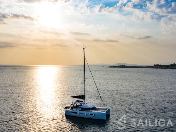 Lagoon 40 - Yacht Charter Sailica