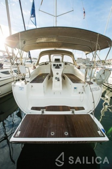 Bavaria 36 Cruiser - Yacht Charter Sailica