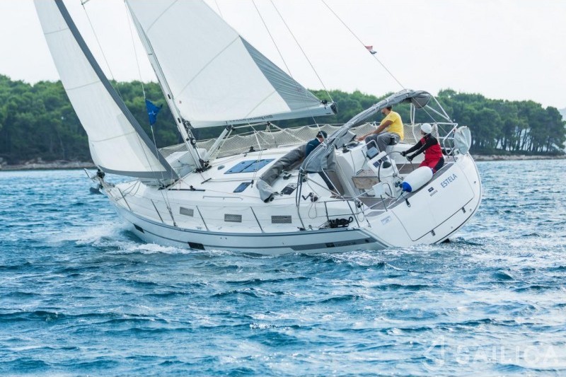 Bavaria 36 Cruiser - Yacht Charter Sailica