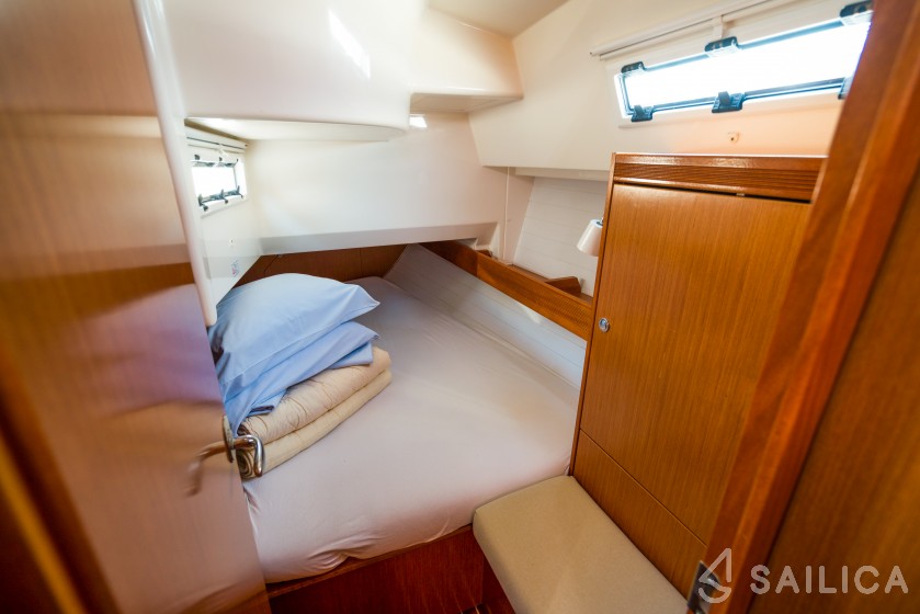 Bavaria 36 Cruiser - Yacht Charter Sailica