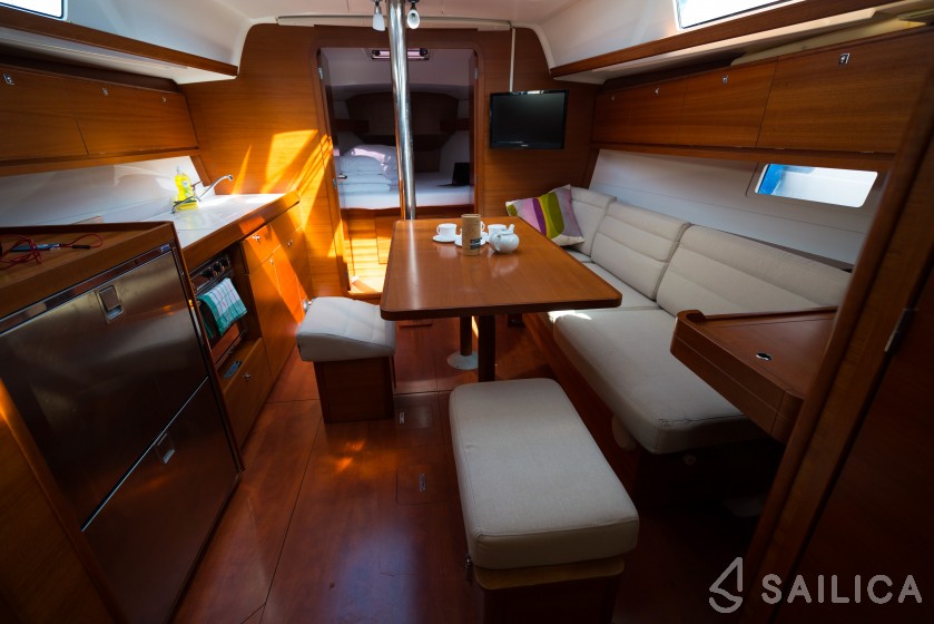 Dufour 382 GL - Yacht Charter Sailica