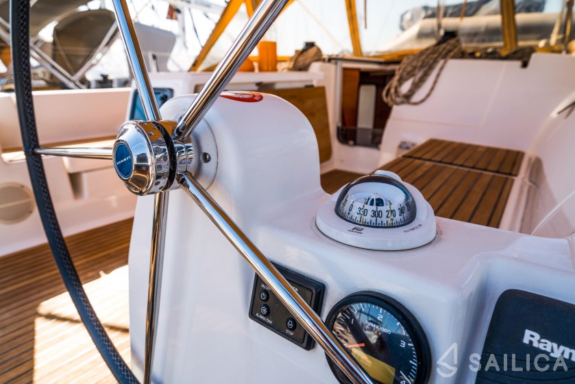 Dufour 382 GL - Yacht Charter Sailica