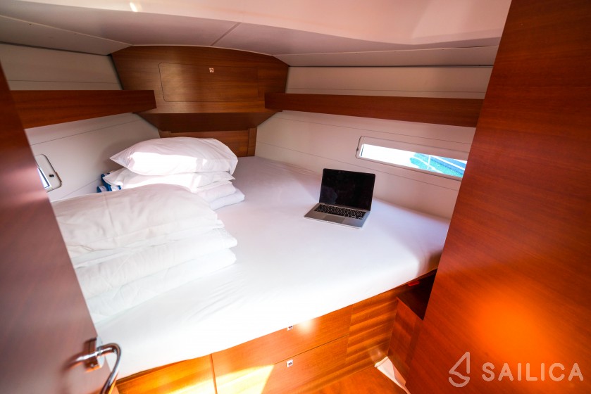 Dufour 382 GL - Yacht Charter Sailica