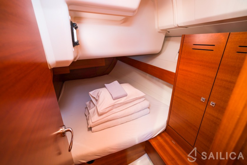 Dufour 382 GL - Yacht Charter Sailica