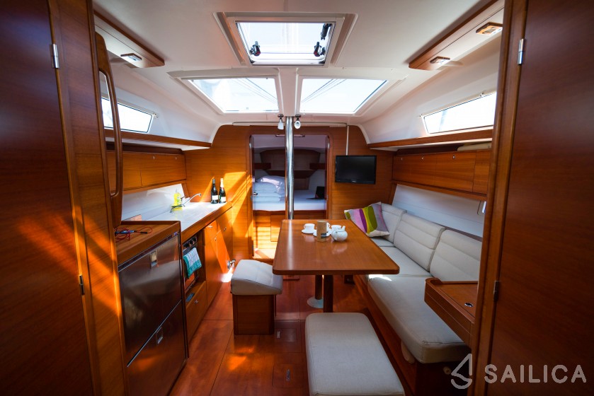 Dufour 382 GL - Yacht Charter Sailica