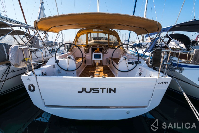 Dufour 382 GL - Yacht Charter Sailica