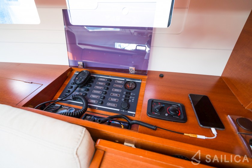 Dufour 382 GL - Yacht Charter Sailica