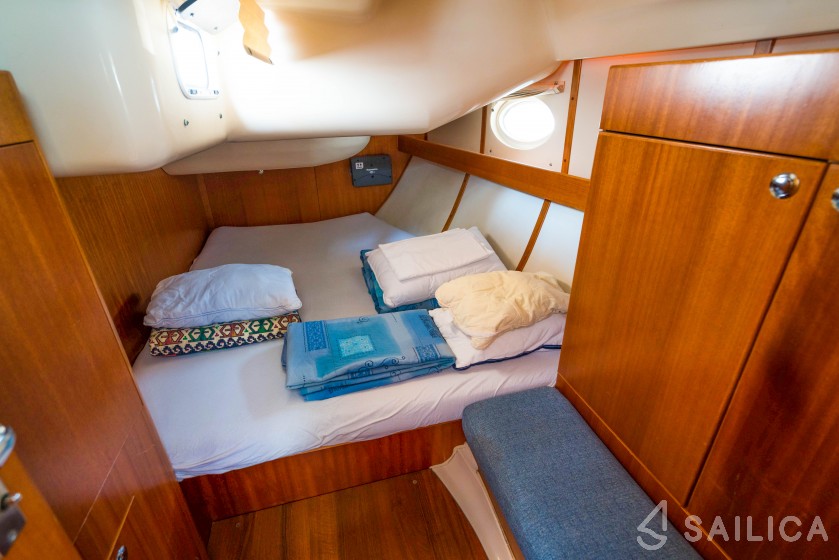 Elan 434 Impression - Yacht Charter Sailica