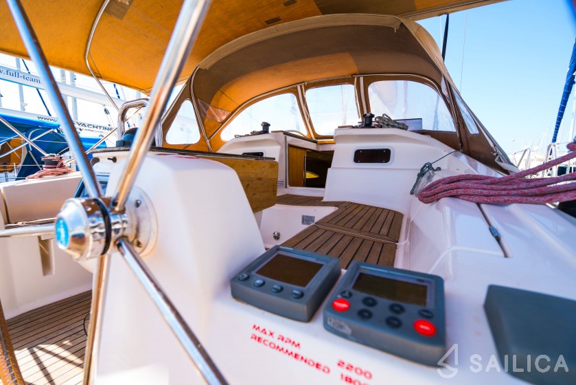 Elan 434 Impression - Yacht Charter Sailica