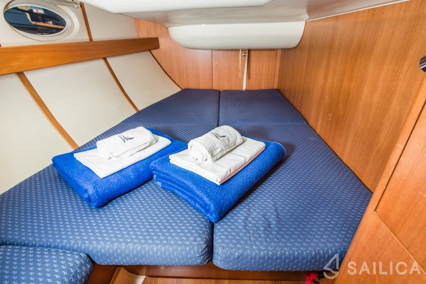 Elan 434 Impression - Yacht Charter Sailica