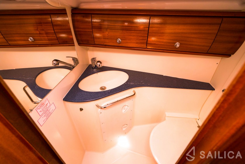 Bavaria 44 - Yacht Charter Sailica