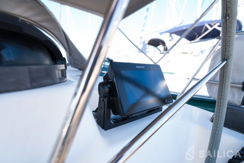 Bavaria 44 - Yacht Charter Sailica
