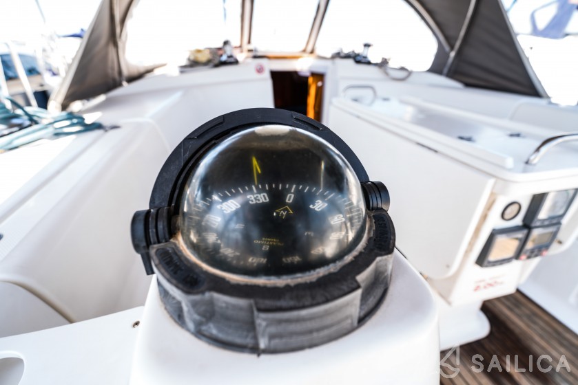 Bavaria 44 - Yacht Charter Sailica