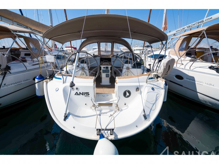 Bavaria 44 - Yacht Charter Sailica