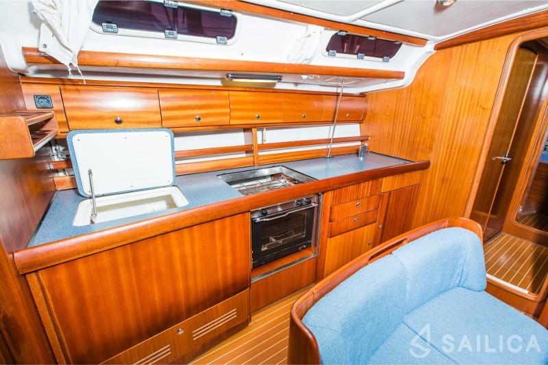 Bavaria 44 - Yacht Charter Sailica