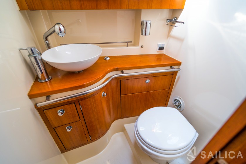 Elan 514 Impression - Yacht Charter Sailica