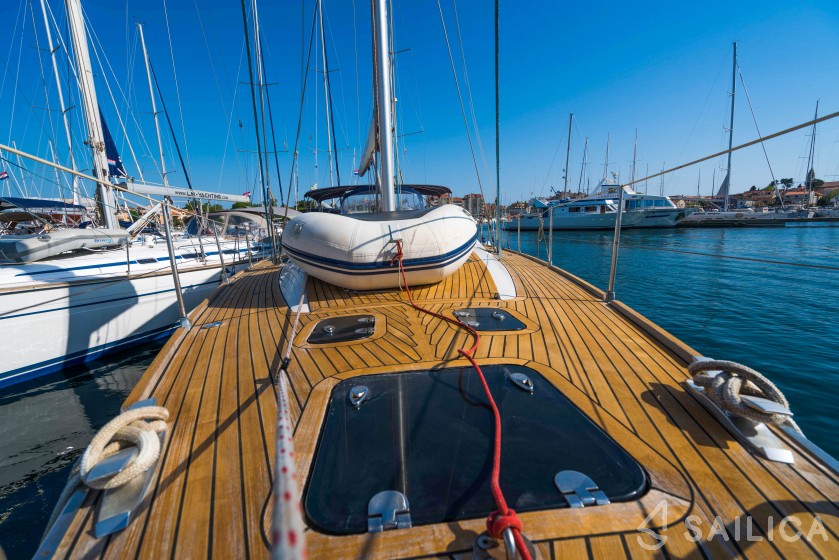 Elan 514 Impression - Yacht Charter Sailica