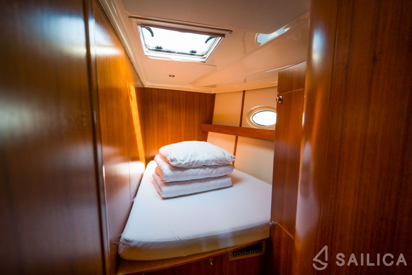 Elan 514 Impression - Yacht Charter Sailica