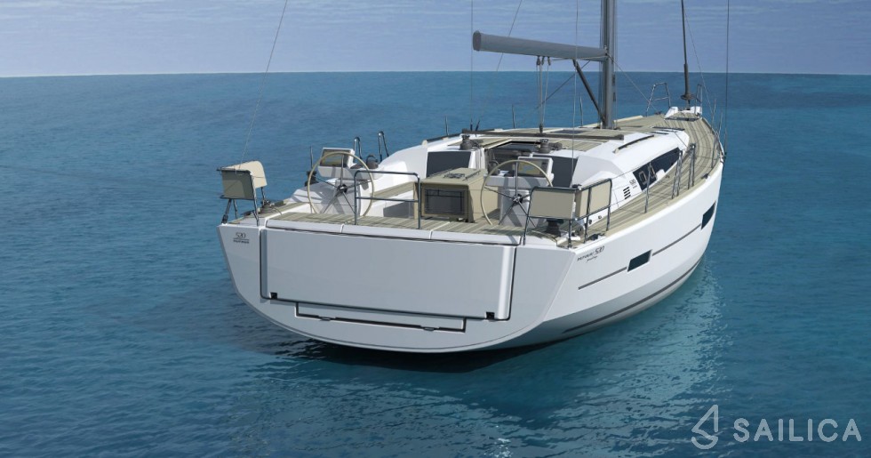 Dufour 520 GL - Yacht Charter Sailica