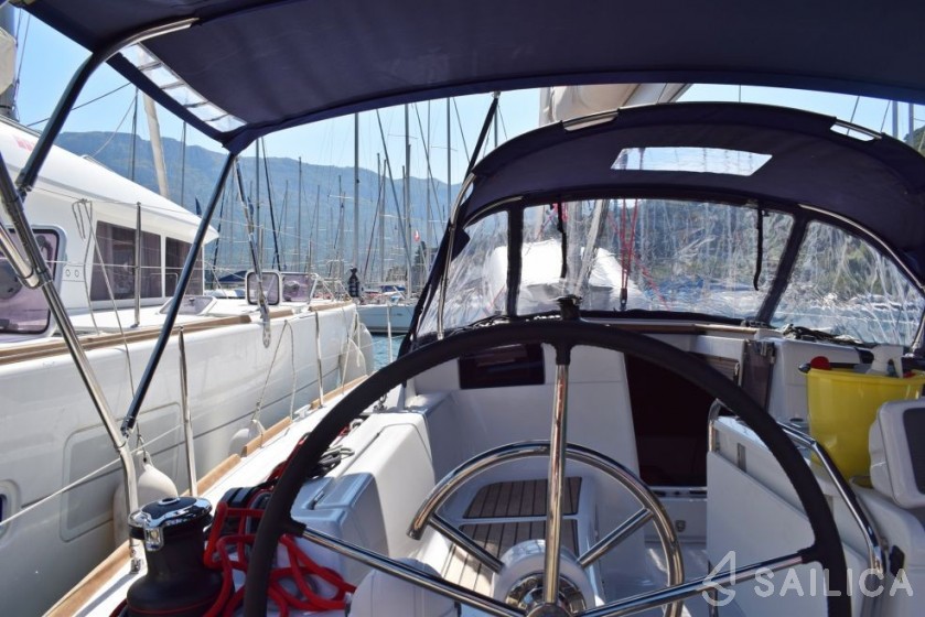 Sun Odyssey 419 - Yacht Charter Sailica