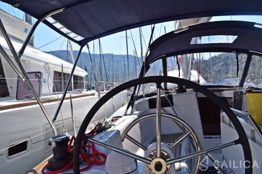 Sun Odyssey 419 - Yacht Charter Sailica