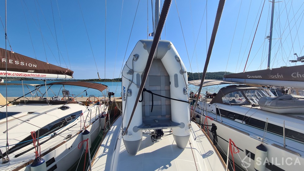 Sun Odyssey 349 - Yacht Charter Sailica