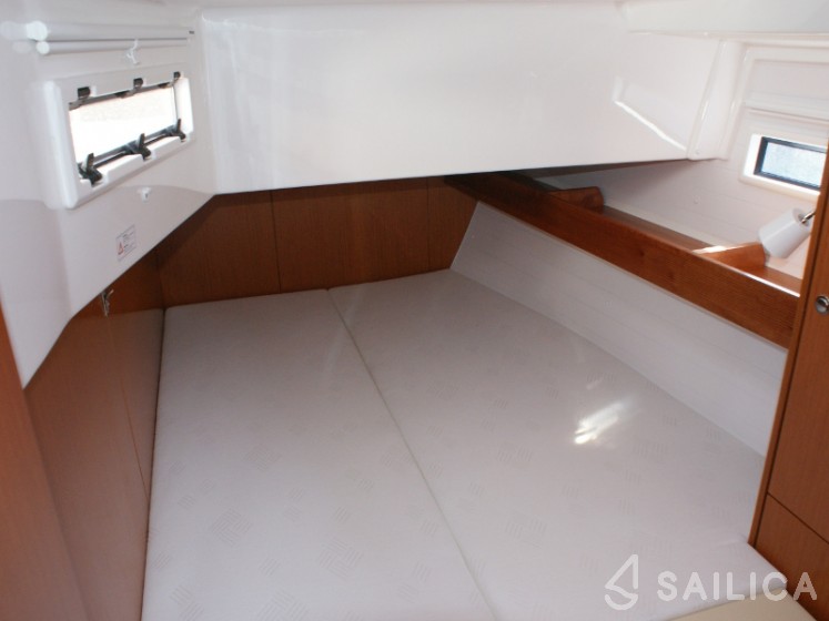 Bavaria 45 Cruiser - Yacht Charter Sailica
