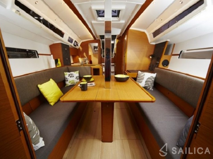 Bavaria 51 Cruiser - Yacht Charter Sailica