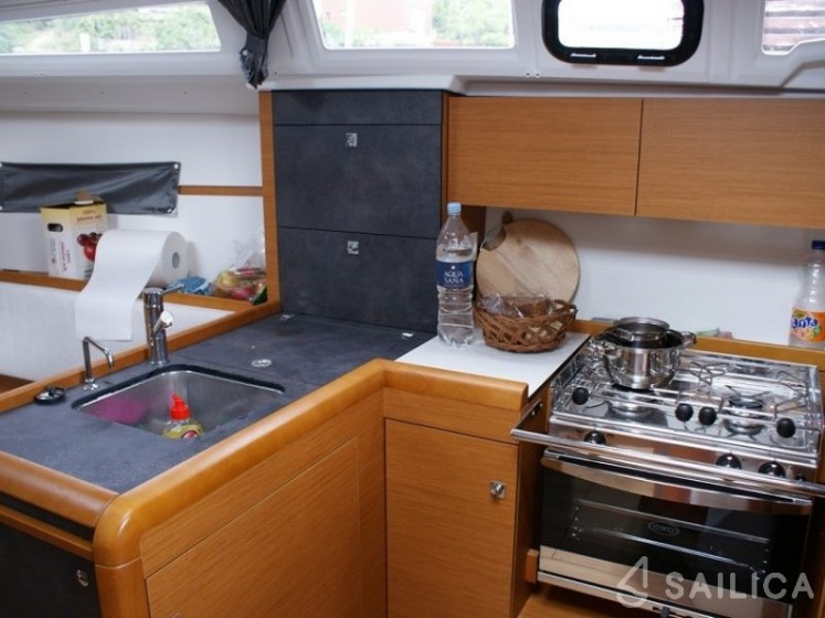 Bavaria 51 Cruiser - Yacht Charter Sailica
