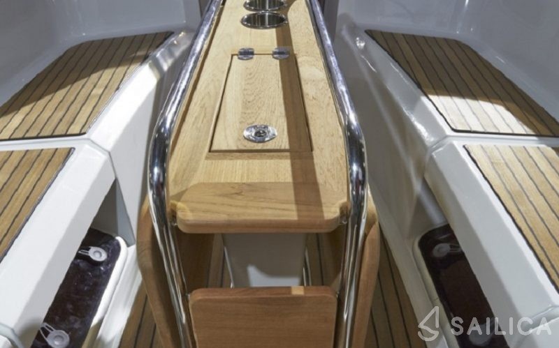 Bavaria 51 Cruiser - Yacht Charter Sailica