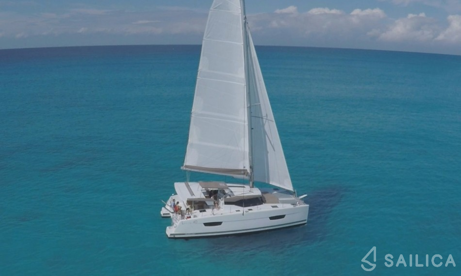 Lucia 40 - Yacht Charter Sailica