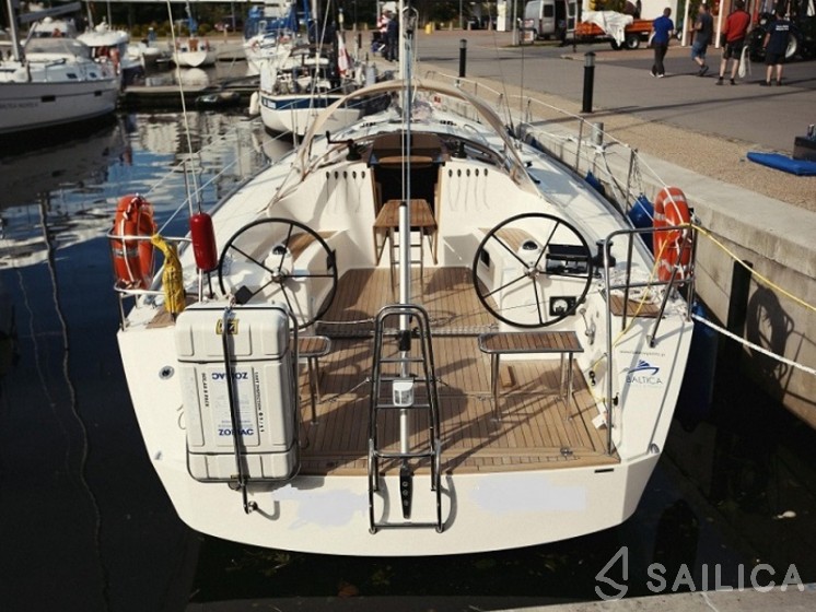 Cobra 41 - Yacht Charter Sailica