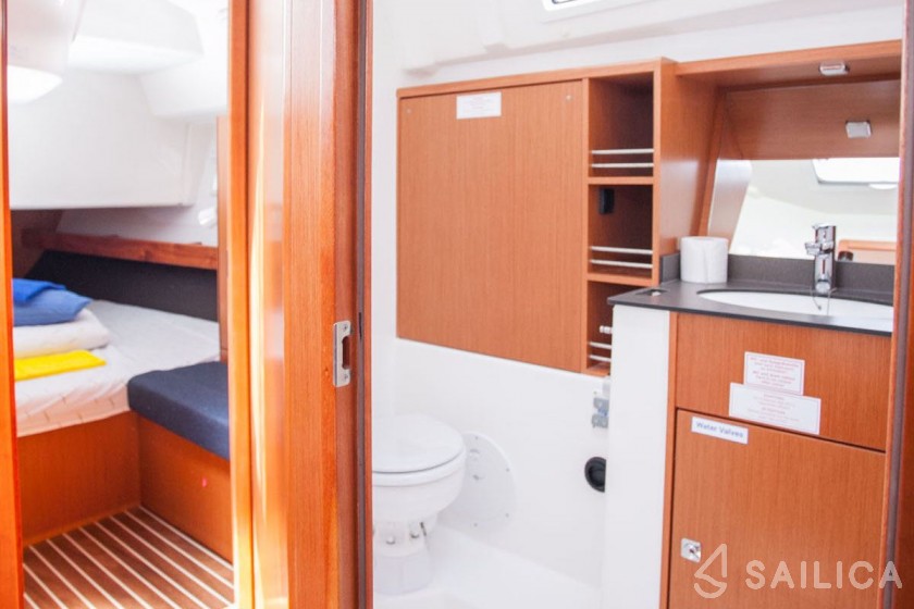 Bavaria 41 Cruiser - Yacht Charter Sailica