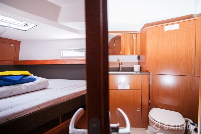 Bavaria 41 Cruiser - Yacht Charter Sailica