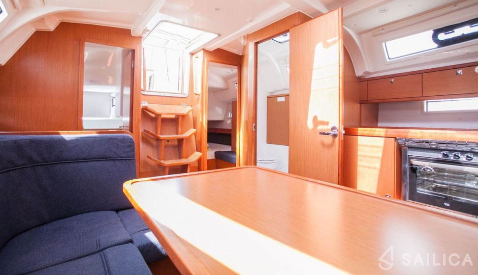 Bavaria 41 Cruiser - Yacht Charter Sailica