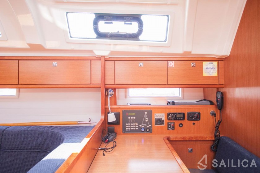 Bavaria 41 Cruiser - Yacht Charter Sailica