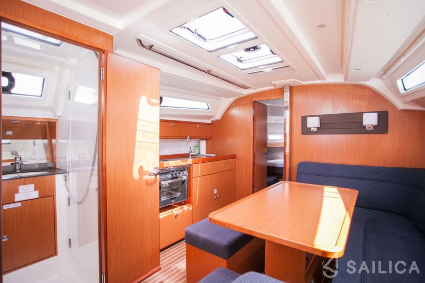 Bavaria 41 Cruiser - Yacht Charter Sailica
