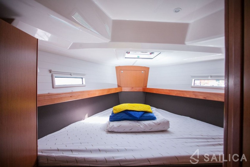 Bavaria 41 Cruiser - Yacht Charter Sailica