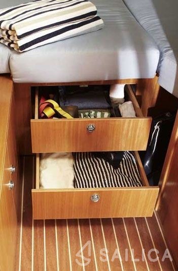 Bavaria 43 Cruiser - Yacht Charter Sailica