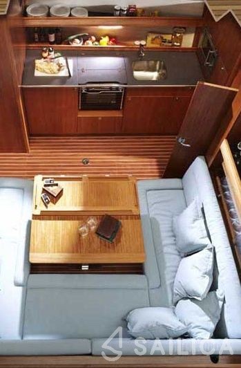 Bavaria 43 Cruiser - Yacht Charter Sailica