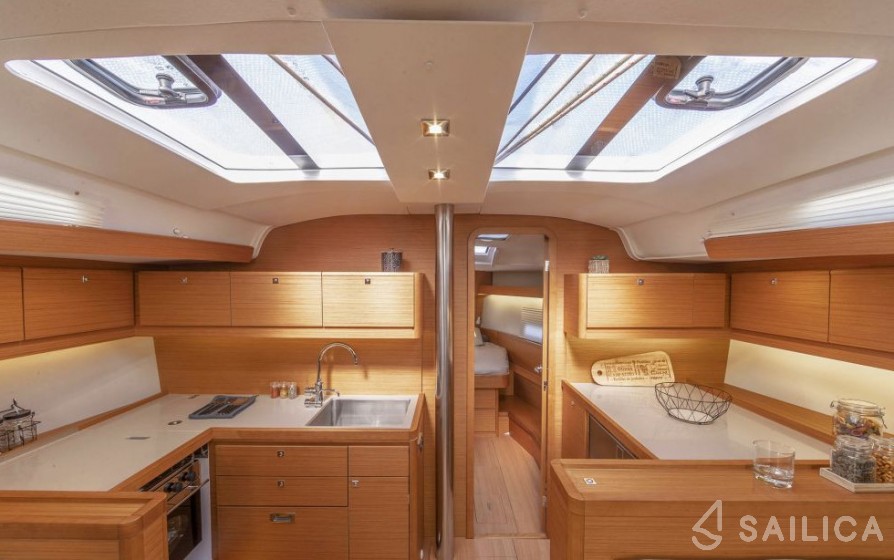 Dufour 430 Grand Large - Yacht Charter Sailica