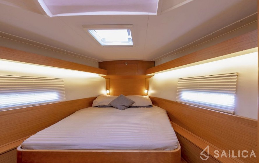 Dufour 430 Grand Large - Yacht Charter Sailica
