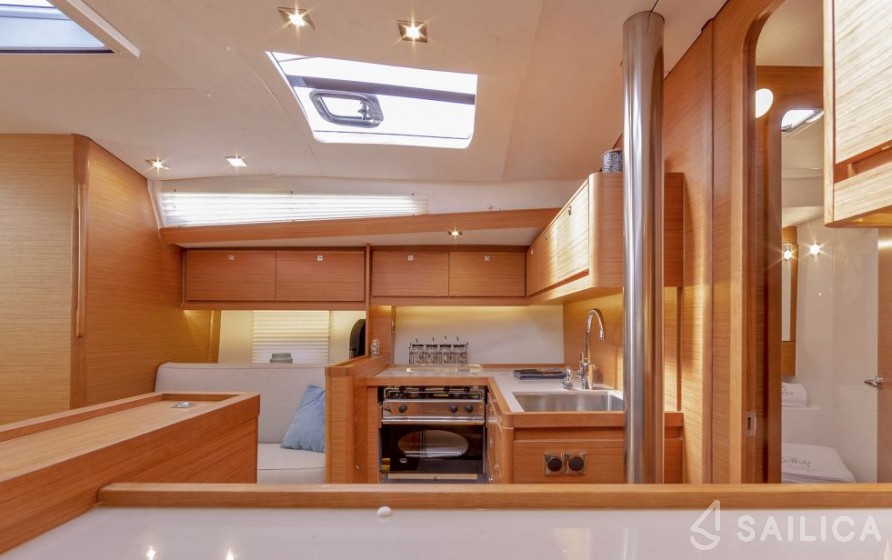 Dufour 430 Grand Large - Yacht Charter Sailica