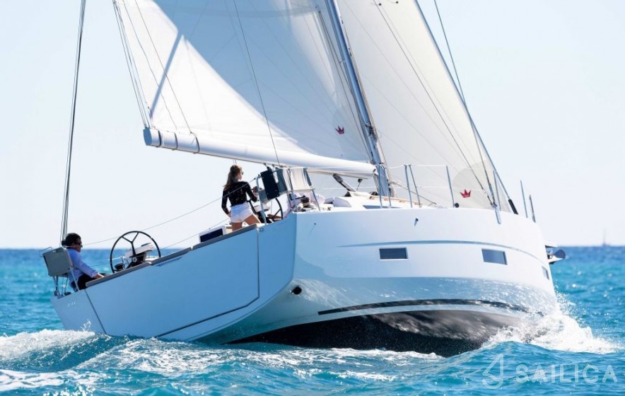 Dufour 430 Grand Large - Yacht Charter Sailica