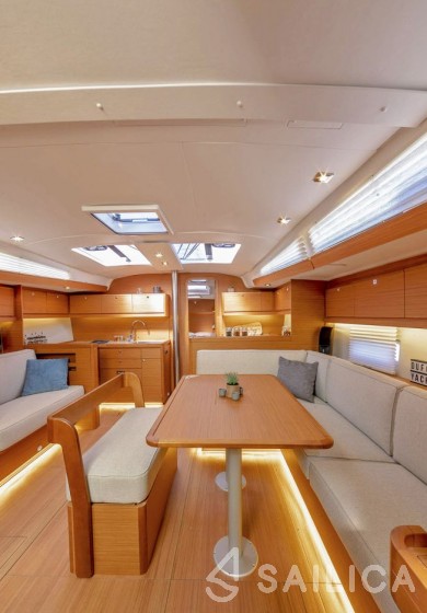 Dufour 430 Grand Large - Yacht Charter Sailica