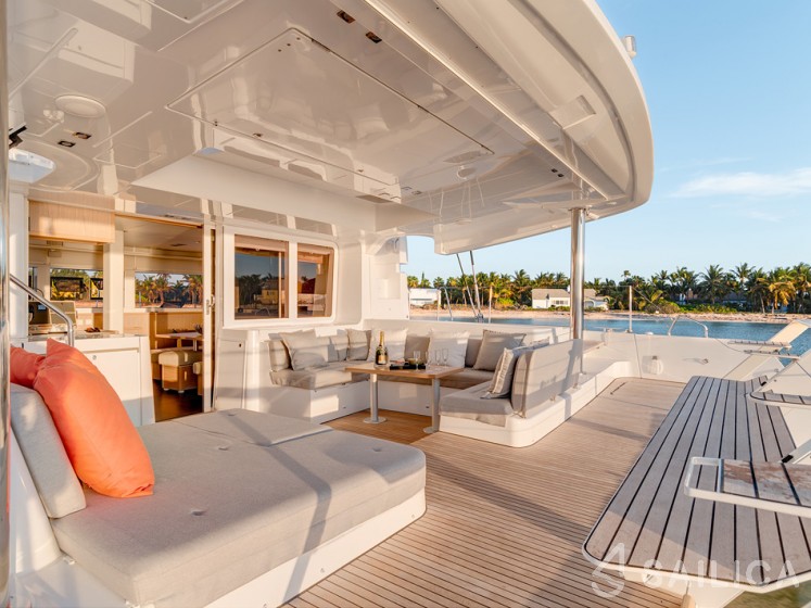 Lagoon 52F - Yacht Charter Sailica