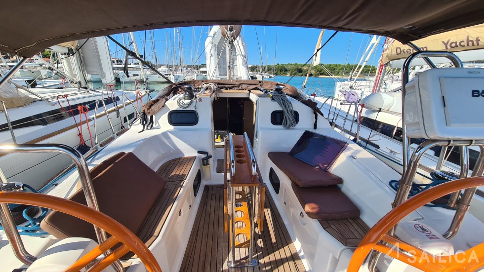 Elan 40 Impression - Yacht Charter Sailica
