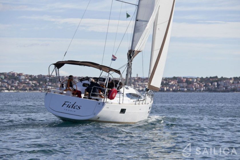 Elan 40 Impression - Yacht Charter Sailica